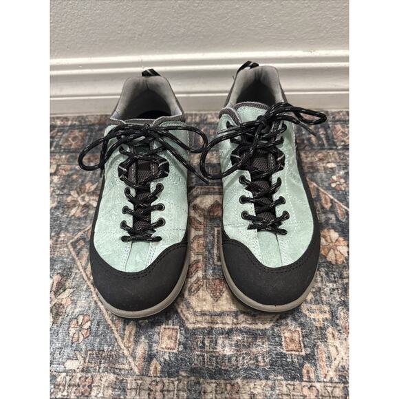 Ecco Yura Receptor Shoes Women 39/8.5 Blue Gray Leather Hiking Trail Sneakers - Picture 1 of 5